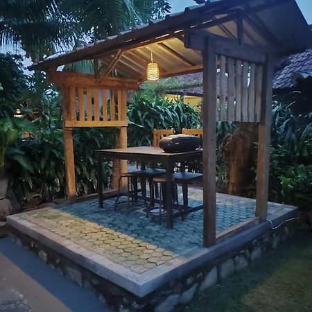 Giri Sari Guest House Pemuteran  Exterior photo