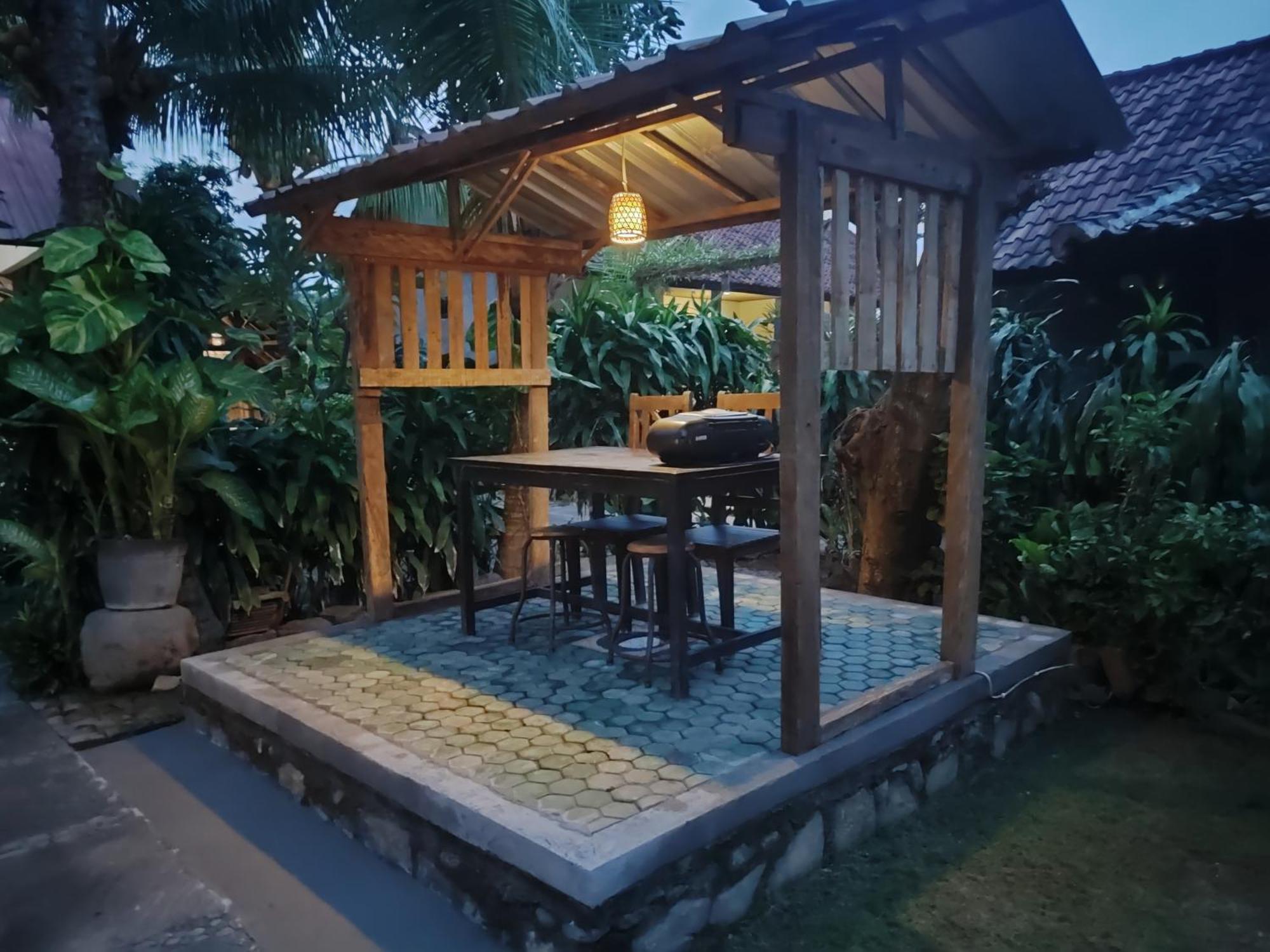 Giri Sari Guest House Pemuteran  Exterior photo